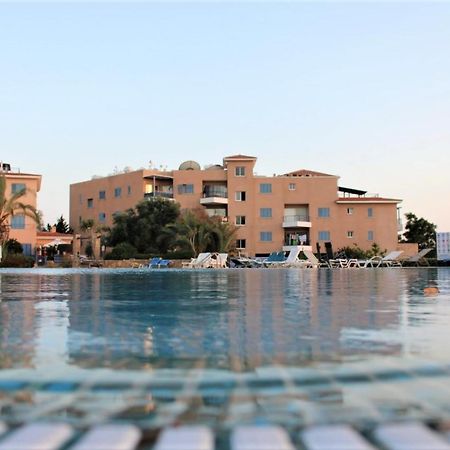 Cosea Living: Seaside 2 Bedroom Flat Kings Palace 209 Paphos Extérieur photo