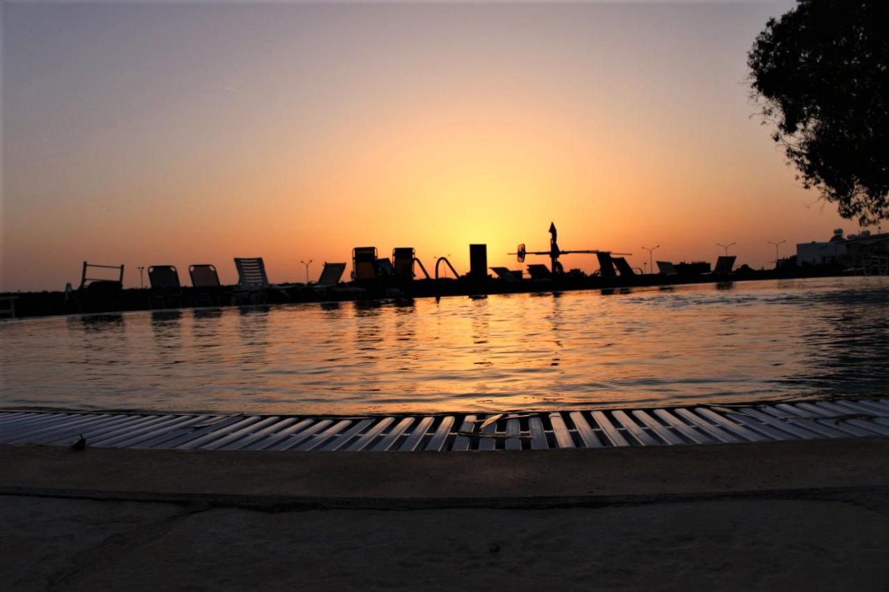 Cosea Living: Seaside 2 Bedroom Flat Kings Palace 209 Paphos Extérieur photo
