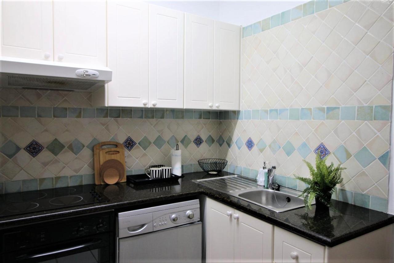 Cosea Living: Seaside 2 Bedroom Flat Kings Palace 209 Paphos Extérieur photo